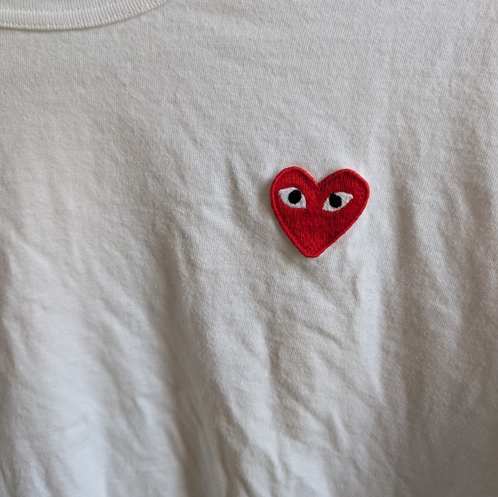 EUC COMME des GARÇONS CDG Play Heart Logo T-Shirt - Picture 6 of 8